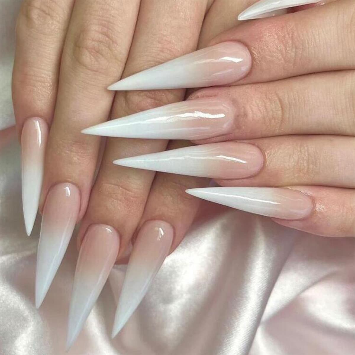 Cross-border foreign trade hot-selling wearable nails long pointed white gradient full coverage finished fake nails press on nails