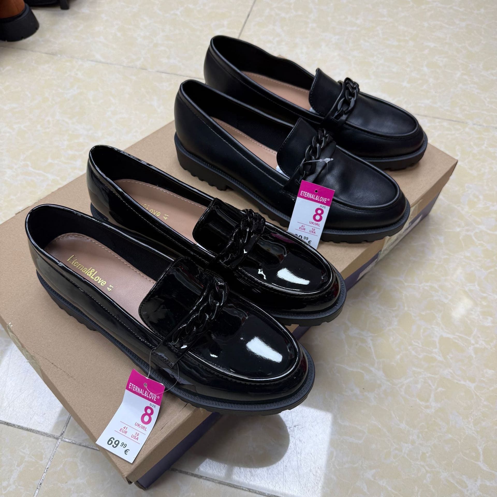 Versatile Commuting British Style Leather Shoes with Chain Decoration Slip-on Loafers for Women