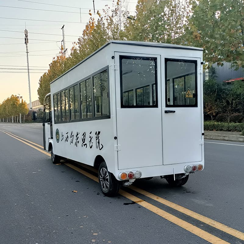 Factory Direct Supply Fully Enclosed Comfortable Safe Sightseeing Car Modified Medical Ambulance Electric Truck New Energy Vehicle