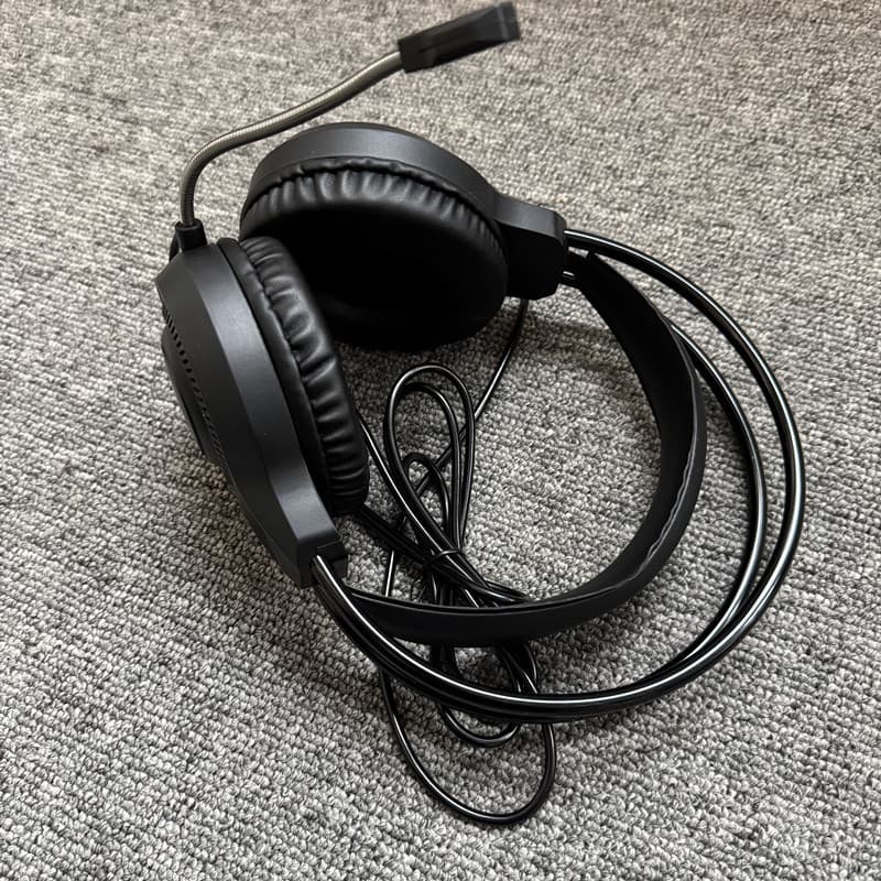 Zhengma H80 Computer Headset USB 7.1 Over-Ear Gaming Headset with LED for Desktop and Laptop, Factory Promotion