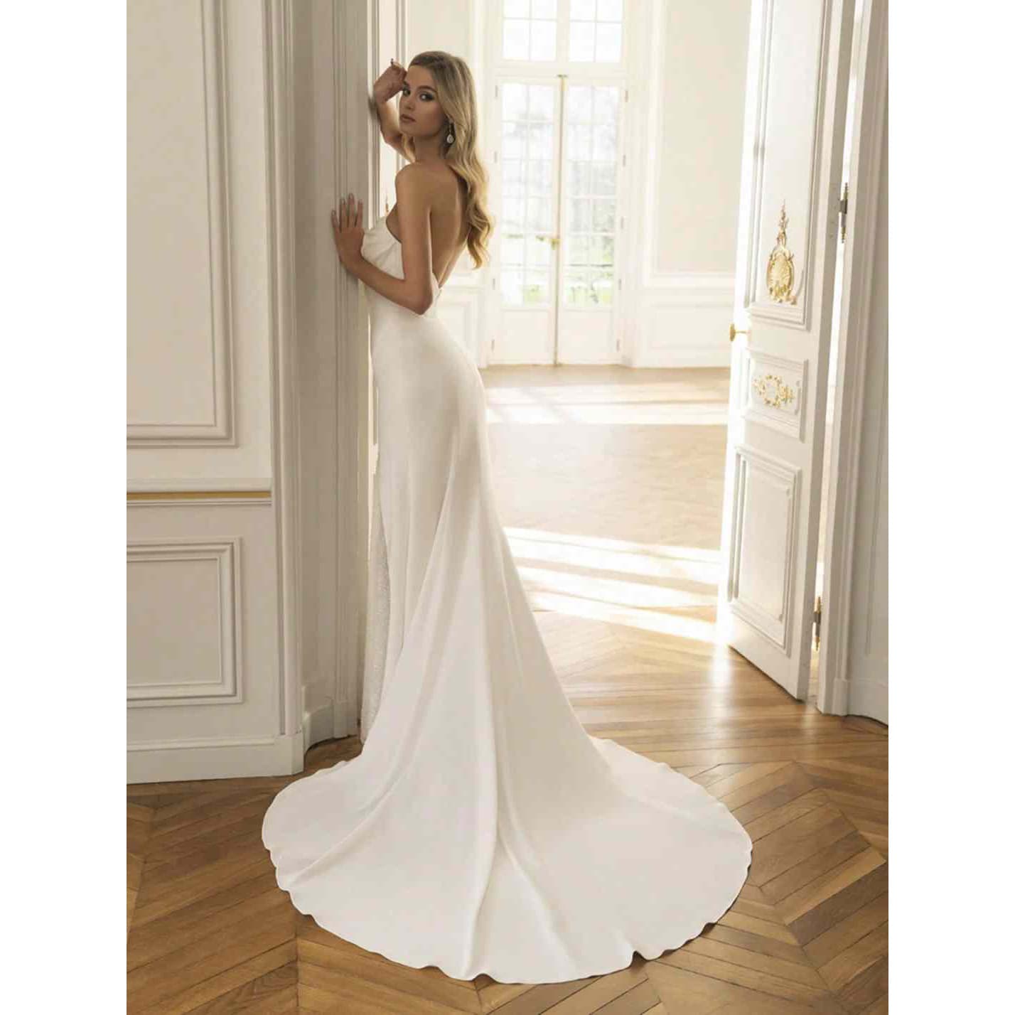 Light wedding dress white dress female wish independent stand Italian tube top backless simple tail bridal dress soft satin