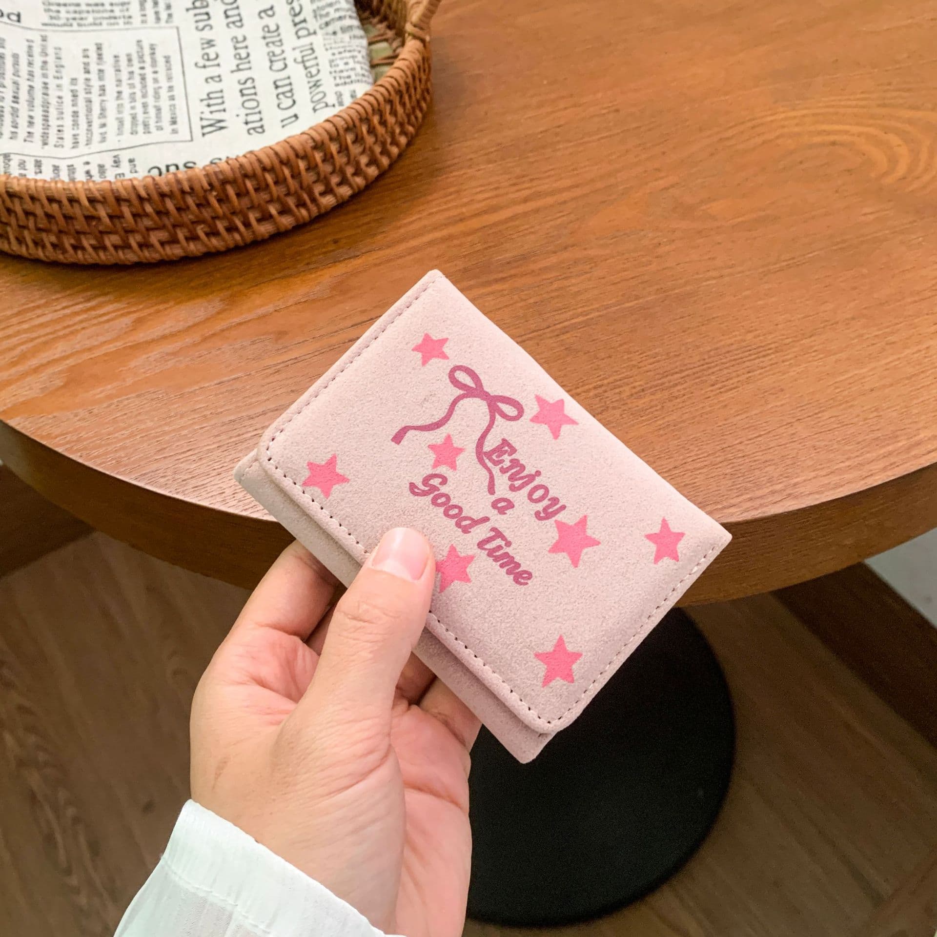 New style women's small wallet simple versatile short wallet wallet thin and compact women's tri-fold wallet wholesale