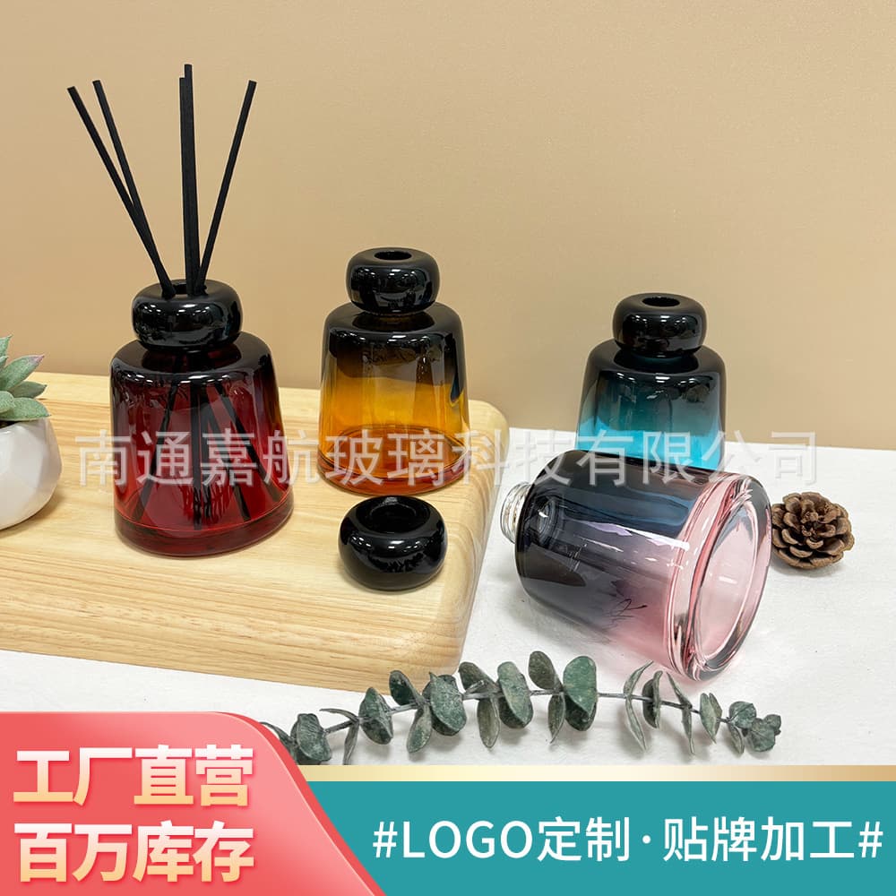 Wholesale 180ML Bell-Shaped Cylinder Spray Color Aromatherapy Glass Bottle Rattan Wickless Diffuser Empty Bottle Essential Oil Reed Diffuser