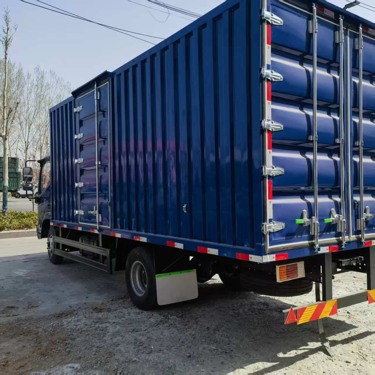 Intelligent Isuzu 6-cubic meter compression garbage truck, Howo dump truck stock vehicles, various export models of van trucks