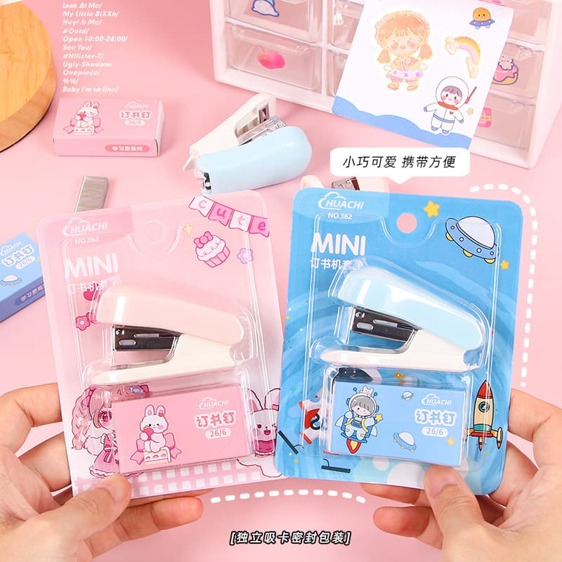 Cute Mini Stapler Set, Adorable Student Handheld Stapler, Portable High-Quality Design for Kids