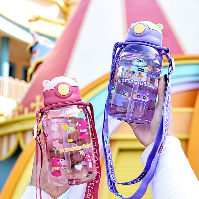 Children's water bottle for summer school use, portable shoulder-strap plastic straw cup, elementary student direct-drink canteen