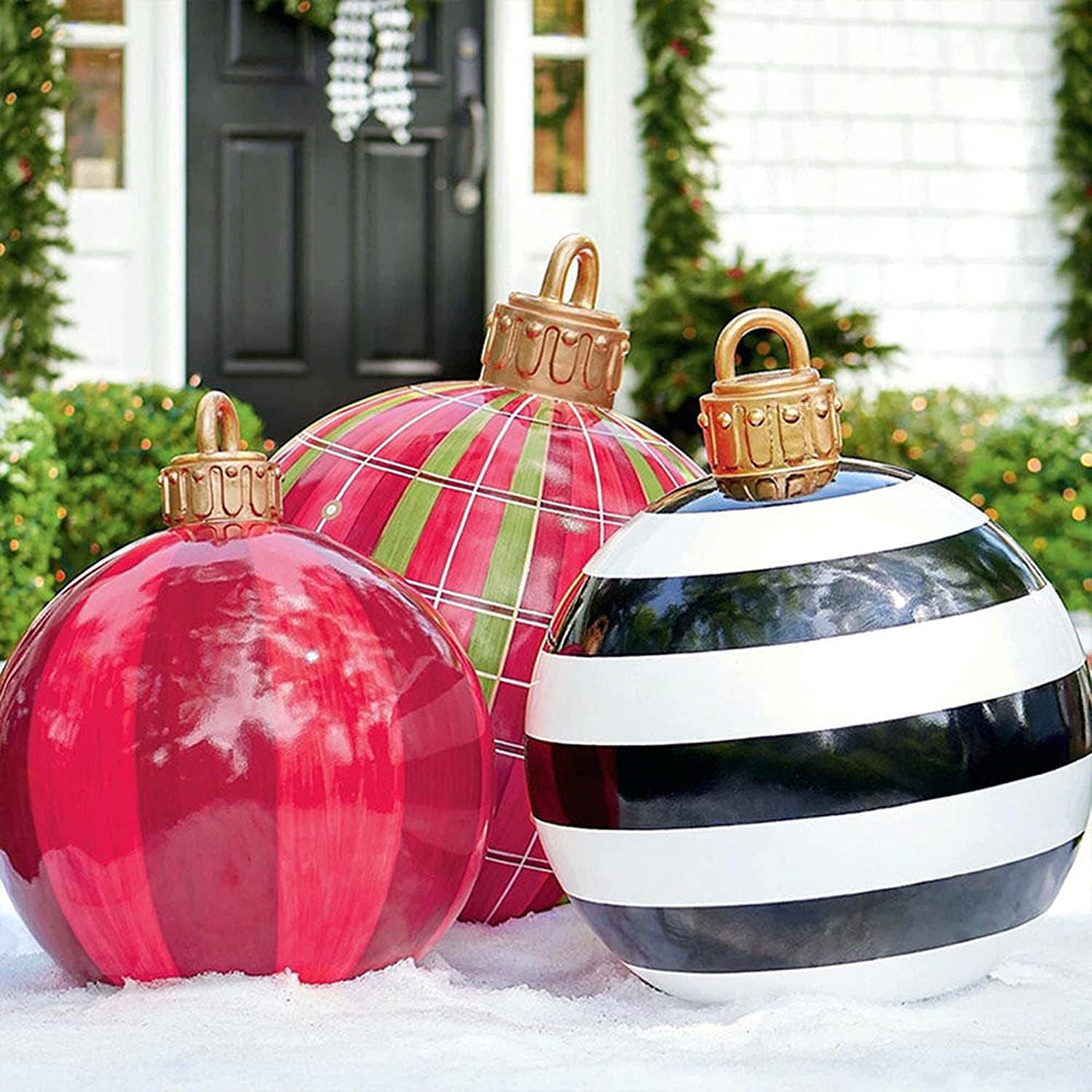 In-stock PVC inflatable Christmas decoration balls with LED lights, perfect for Christmas gardens and creating a festive atmosphere.