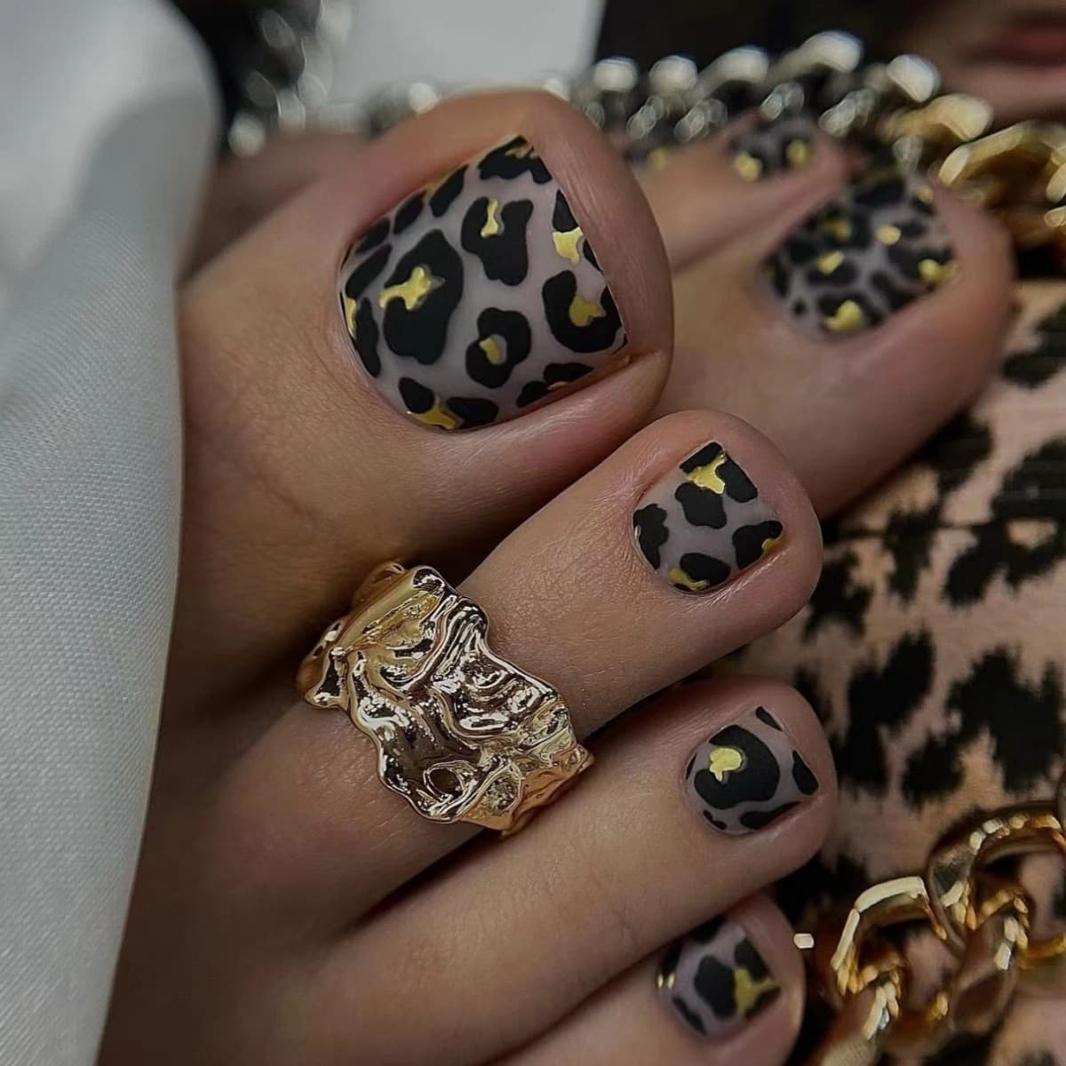 Yiwu Press On Nails Leopard Print Gold Foil Summer Toenails Wholesale Cross-Border Direct Sales