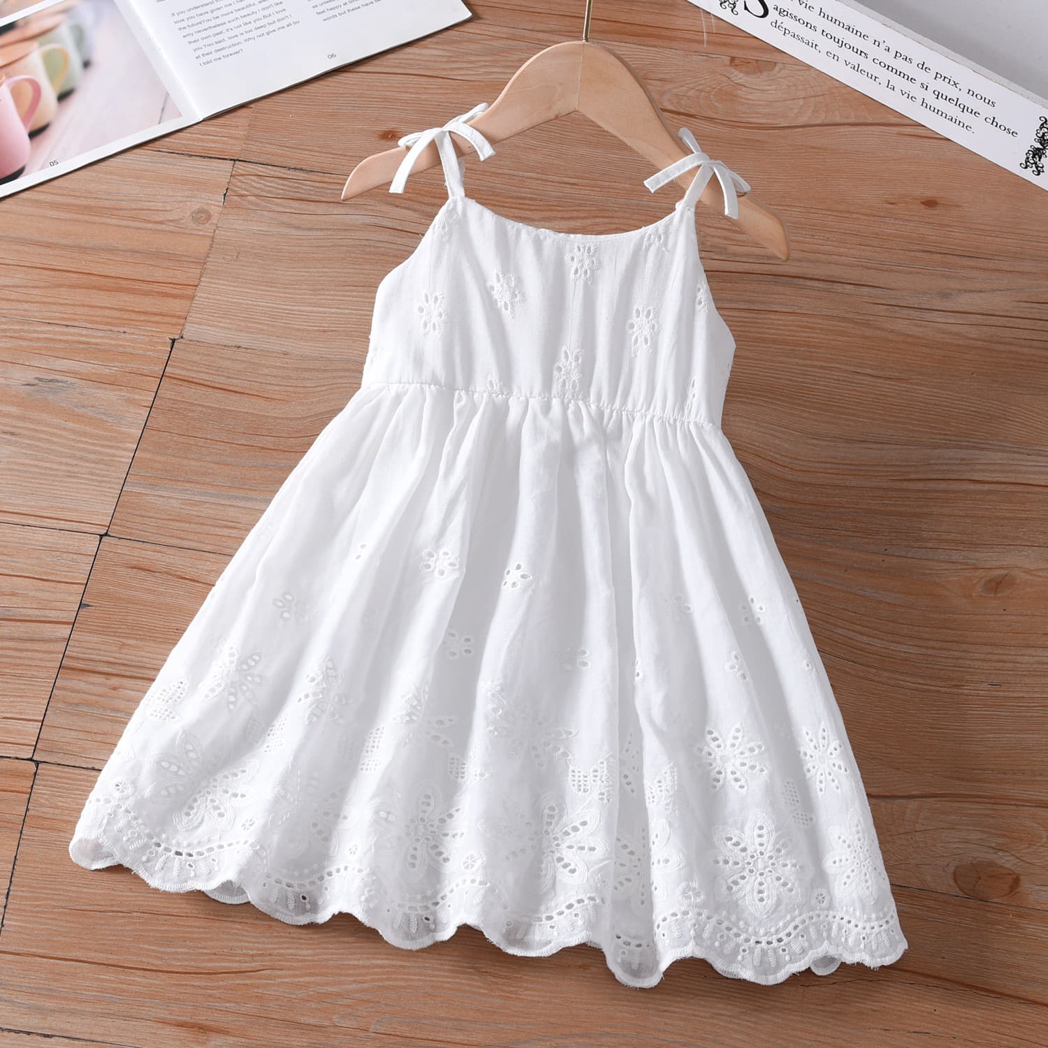 Girls cotton dress summer 2024 new style western-style middle-aged and older children's white hollow suspender princess dress can be tie-dyed