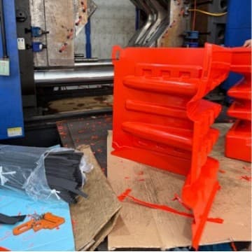ABS water barrier, flood emergency new material flood barrier, road underground garage L-shaped plastic thickened flood control board