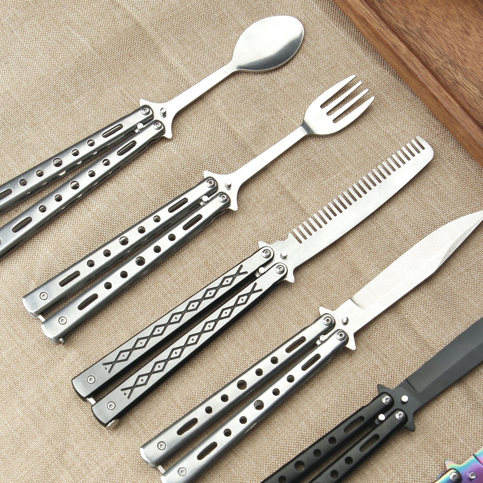 Trending In-Stock Stainless Steel Butterfly Folding Practice Fork and Spoon Outdoor Folding Cutlery