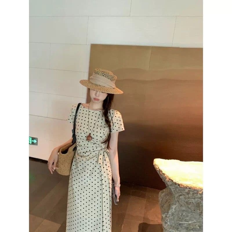 Korean contrasting color polka dot strap short-sleeved dress for women 2026 new summer slimming casual fashion long skirt