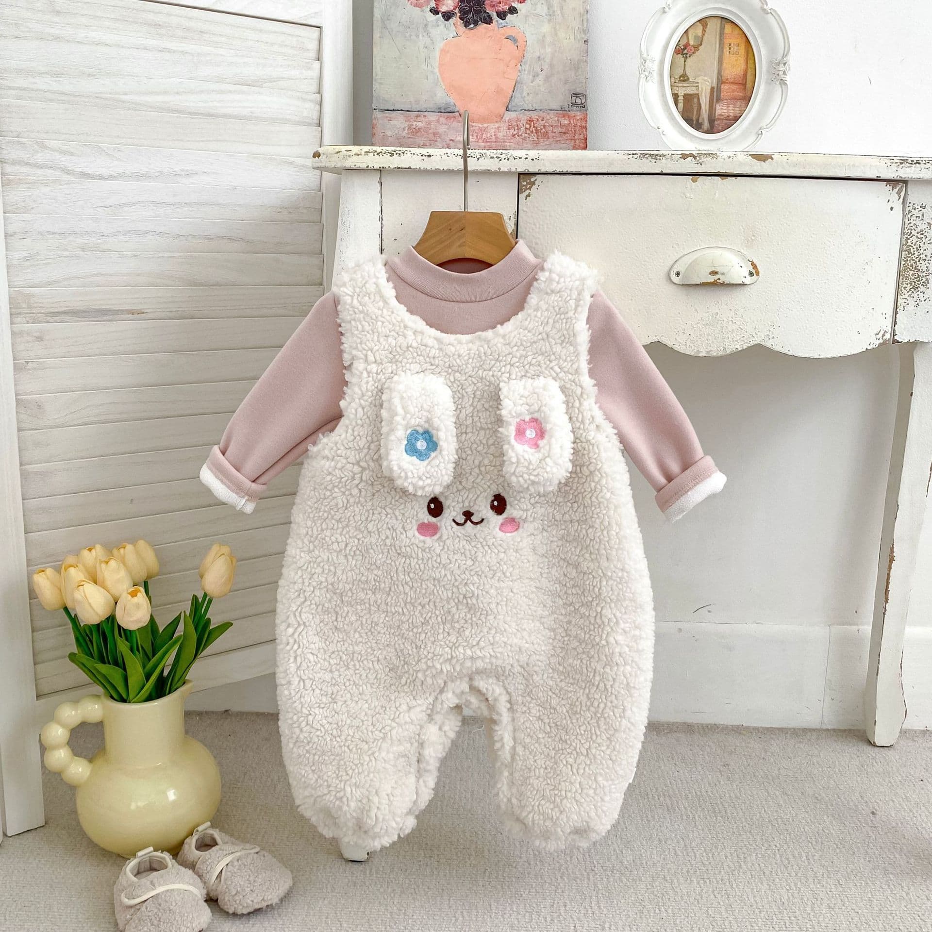 Baby Girl Autumn and Winter Cute Cartoon Embroidered 3D Ear Plush Velvet Vest Jumpsuit + Bottom Shirt Two-Piece Set