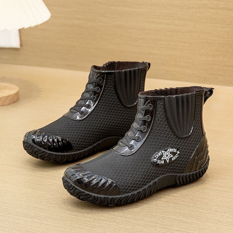 New Women's Rain Shoes, Waterproof, Fashionable Outdoor Short Boots with Fleece Lining for Warmth, Non-Slip, Lightweight Kitchen Rubber Shoes