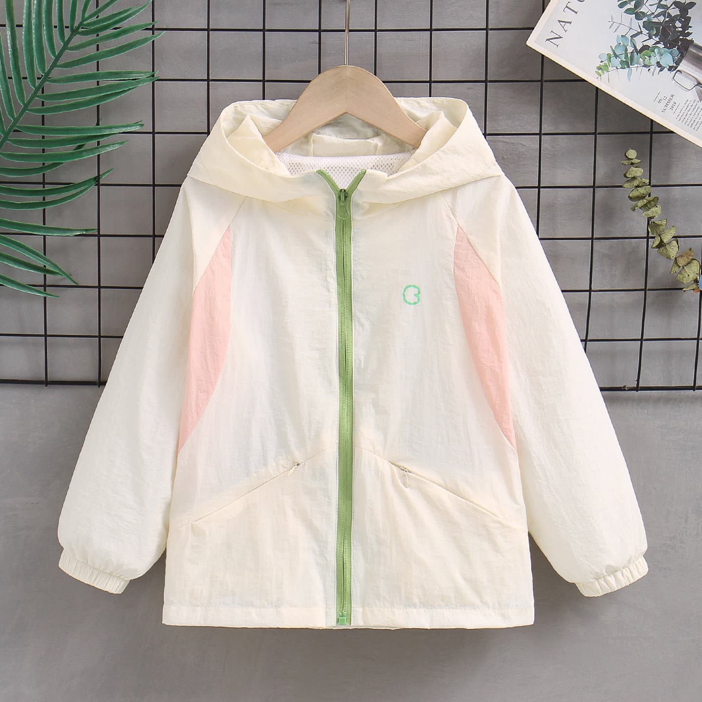 2026 new style sun protection clothing for boys and girls, summer clothing, light and breathable jacket, children's quick-drying skin clothing, hooded air-conditioning clothing