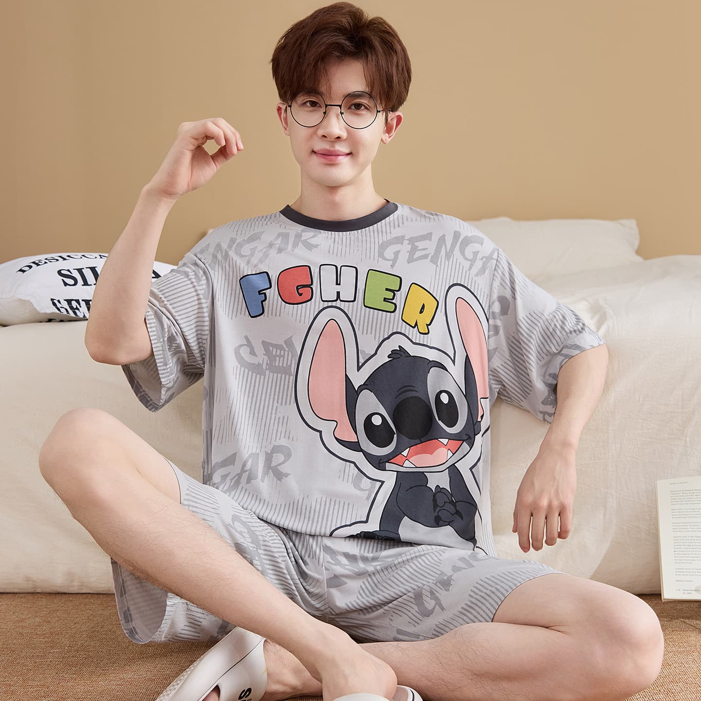 Summer men's modal pajamas, short-sleeved shorts set, ice silk feel, light, breathable, loose, two-piece home wear set