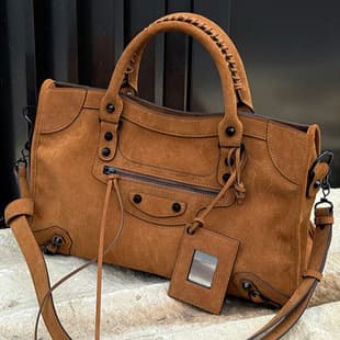 Vintage Maillard Style Motorcycle Bag Premium Rivet Single Shoulder Crossbody Bag Matte Cowhide Large Capacity Tote Bag Women