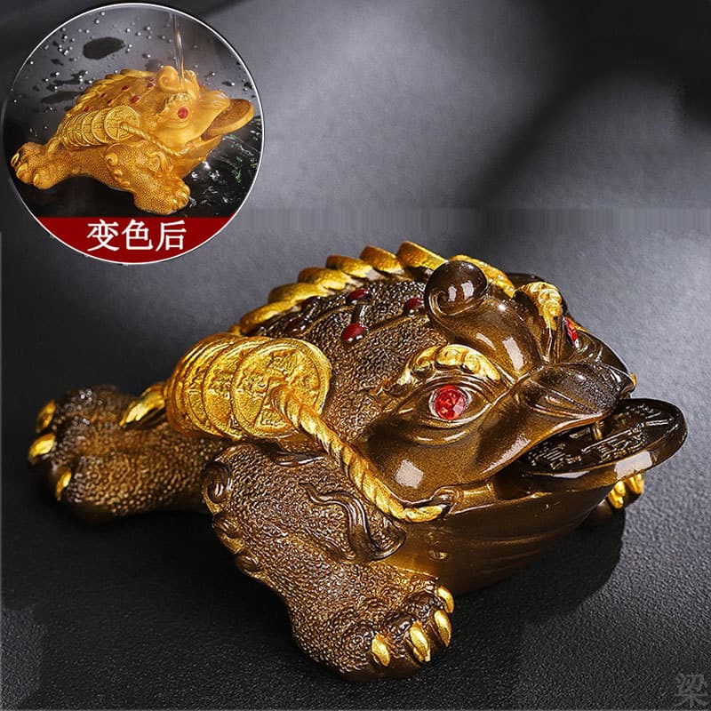 Tea pet figurines, color-changing lychee fruit, bayberry, golden toad, tea table toys, creative tea table ornaments, tea set ornaments.
