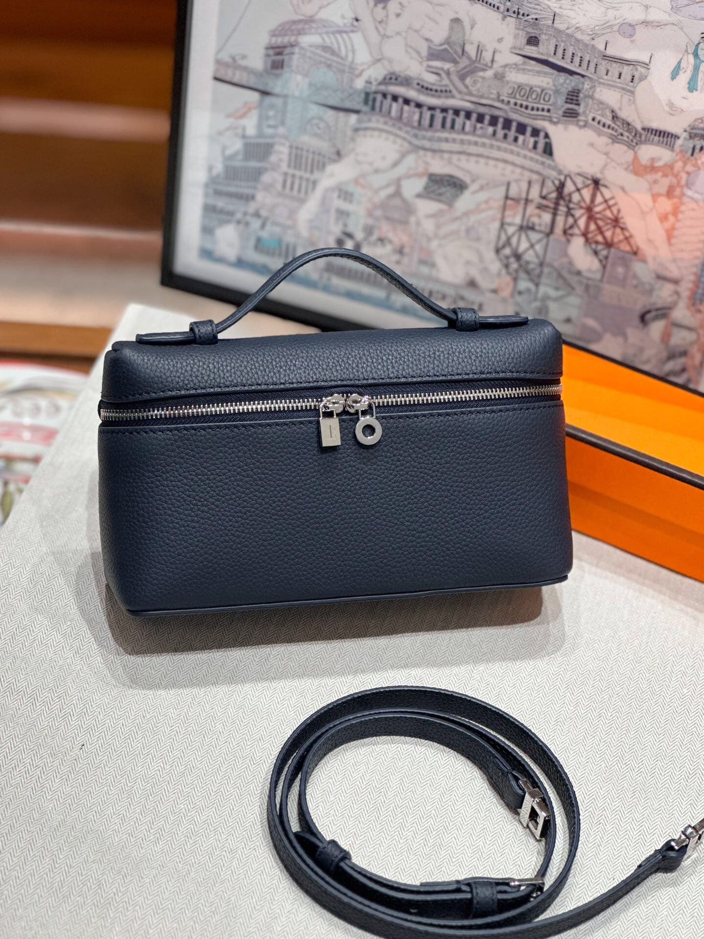 LP19 Lunch Box Bag Gigi Same Style Shoulder Crossbody Bag Makeup Bag Cowhide Leather Genuine Leather Tote Handbag Canvas Bag