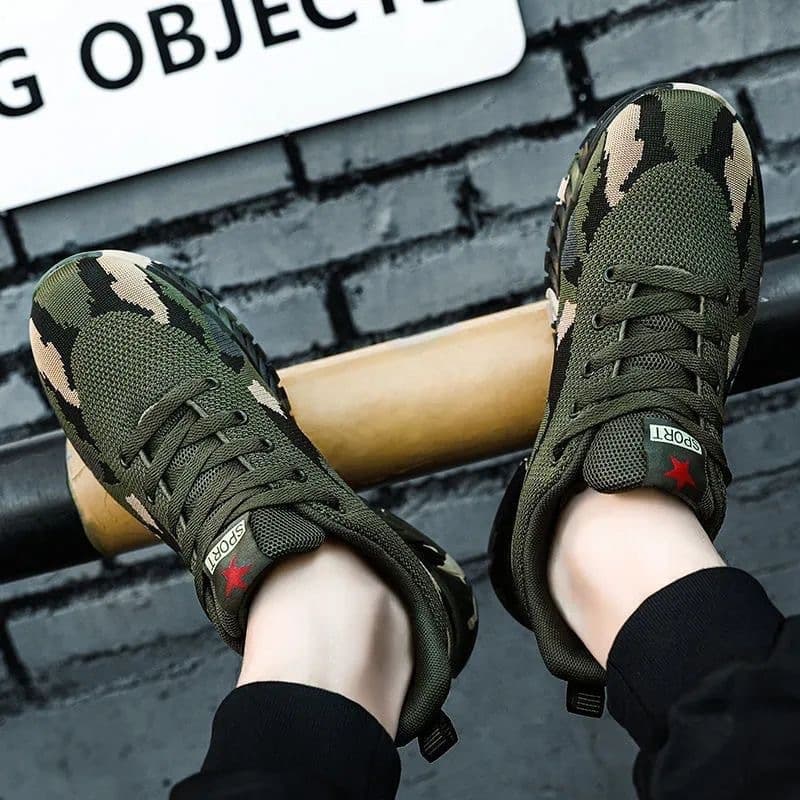 Camouflage Shoes for Men and Women, Spring/Summer/Winter Training Shoes, Outdoor Hiking, Student Military Training Shoes, Liberation Shoes, Work Safety Shoes, Wear-resistant