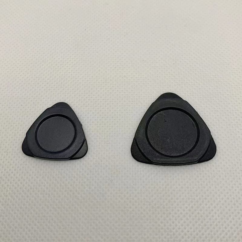 Black high-gloss original packaged triangle pry pieces for mobile phone and computer repair, disassembly, and case opening.
