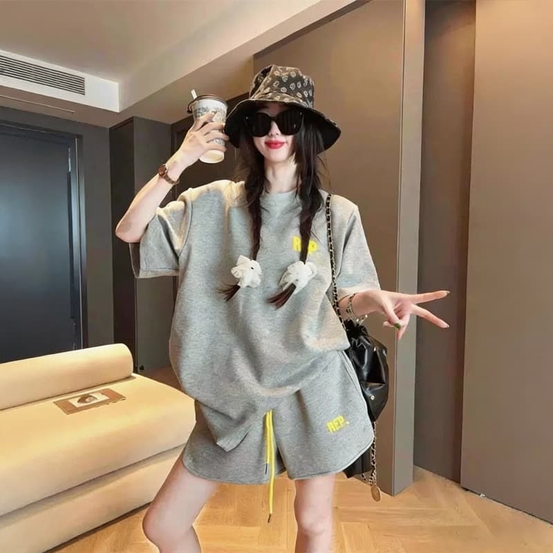 Summer Fashionable Youthful Casual Sportswear Set for Women, Cute Gray Short Sleeve T-Shirt and Shorts Two-Piece Set