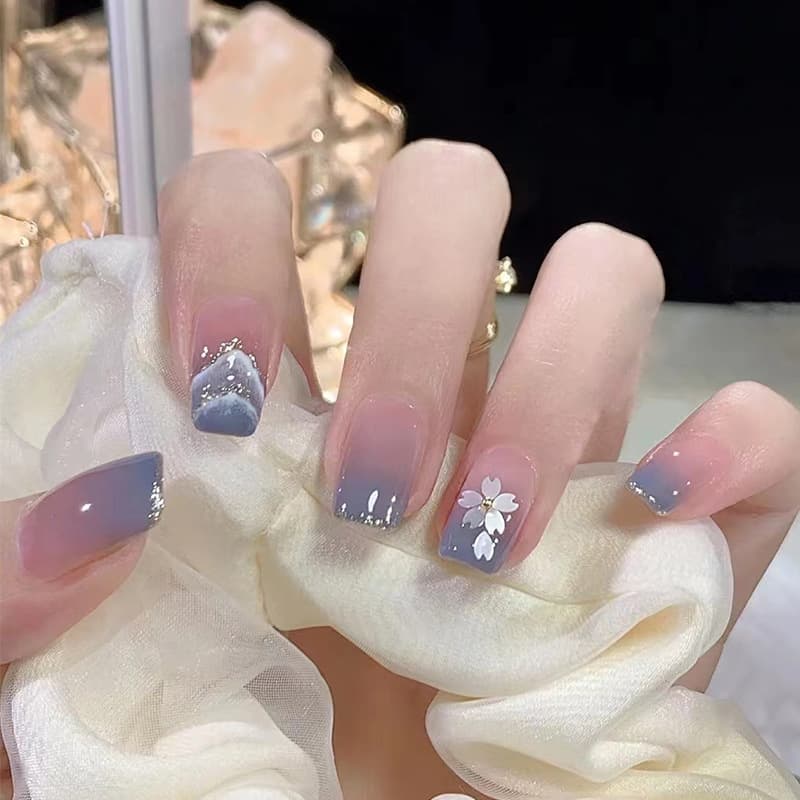 Wholesale Short Thin Press-On Nails New Arrival Blue Gradient Smudge Glitter Fragment False Nails