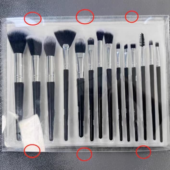 Affordable and super soft makeup brush set for beginners and students, featuring 12 brushes including blush, loose powder, and eyeshadow.