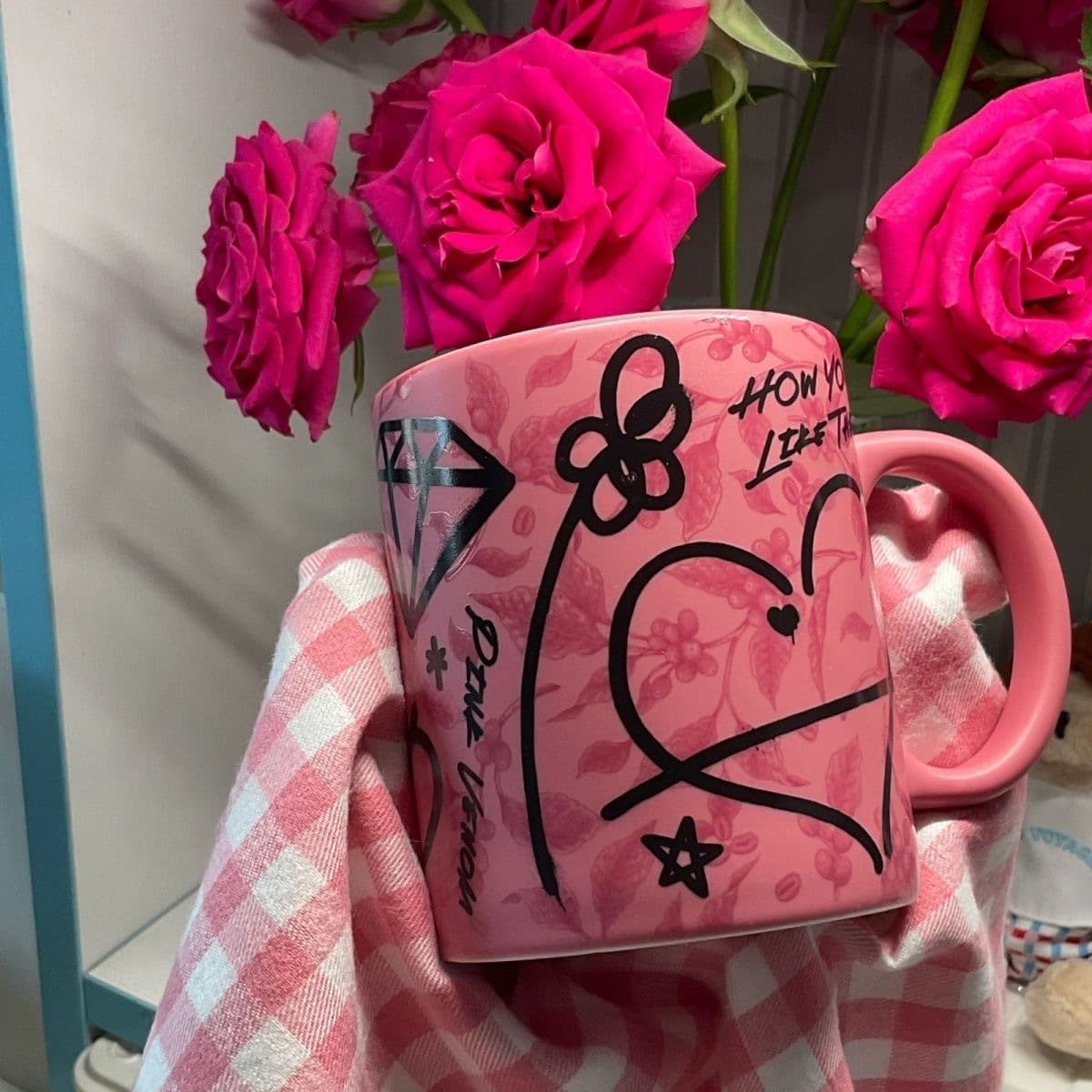 In Stock Starbucks Black Pink Collaboration Pink Heart Graffiti Ceramic Mug Coffee Cup Stylish Water Cup