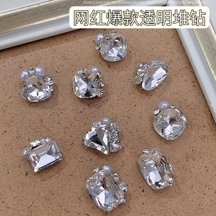 Hot Selling Nail Art Diamond Stacking Finished Product Super Shiny Transparent Crooked Heart Diamond Long Axe Diamond Inlaid Pearl Nail Decoration Wholesale