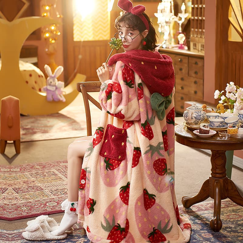 Direct Supply Coral Fleece Nightgown Women Winter Plush Thick Pajamas Can Be Worn Outside Long Strawberry Flannel Robe Bathrobe