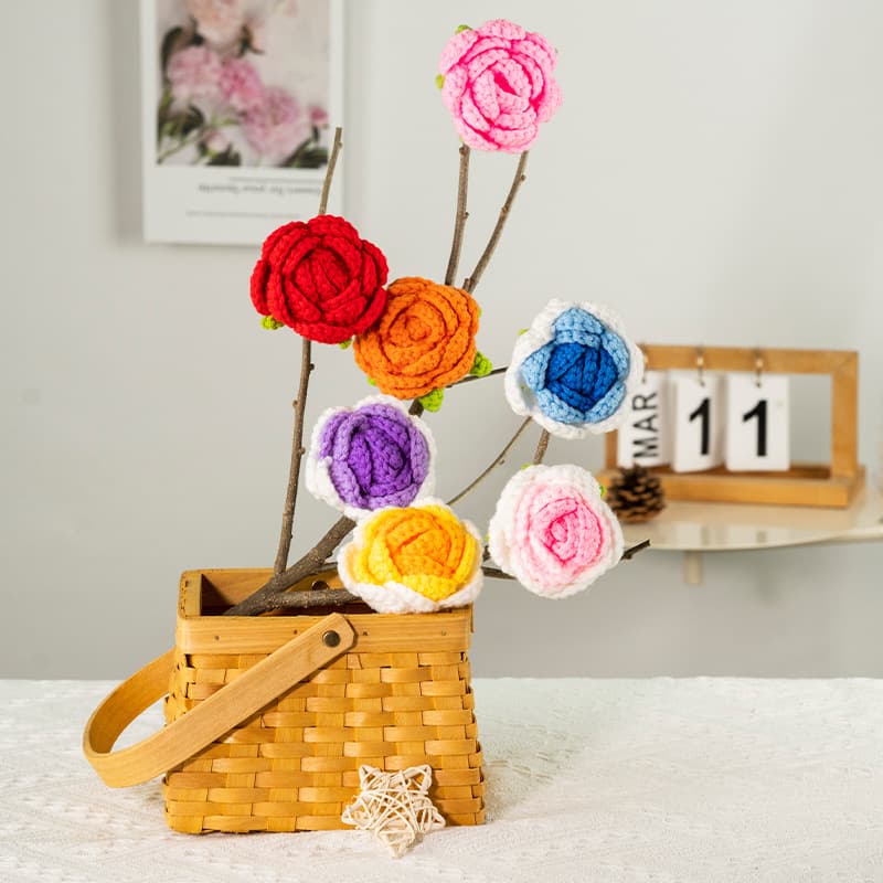 Cross-border handmade crochet wool rose simulation flower head finished clothing accessories knitting accessories crochet bouquet wholesale