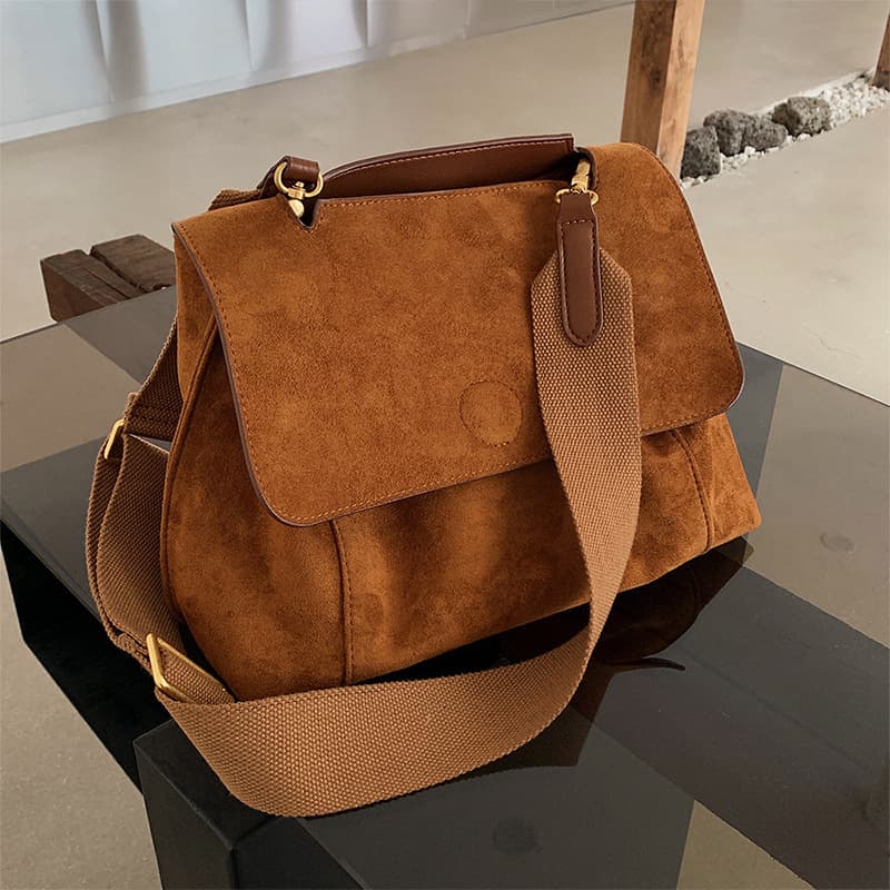 Large Capacity Brown Velvet Crossbody Bag Street Style Women's Fashion Shoulder Bag Trendy Satchel Handbag for Daily Use