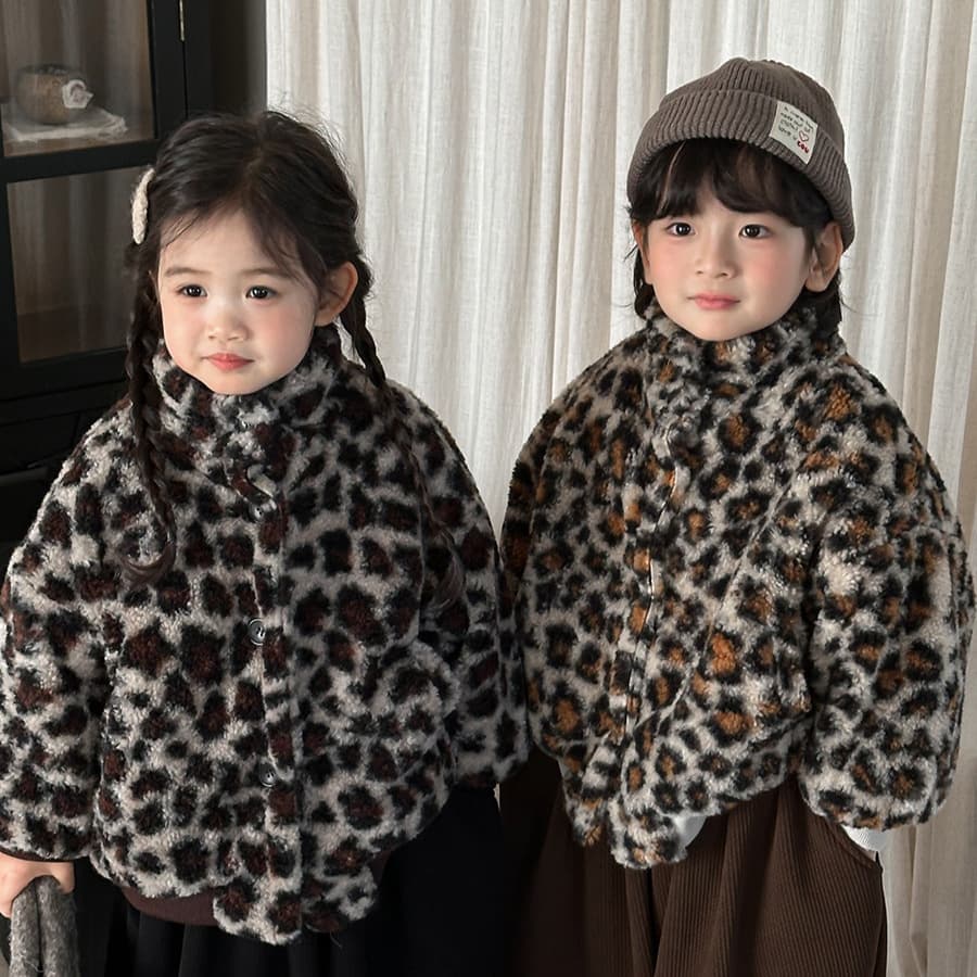 Jiaye Children's Products 2025 Children's Leopard Print Lambswool Thickened Jacket for Boys and Girls, Stylish Fleece Lined Jacket Top