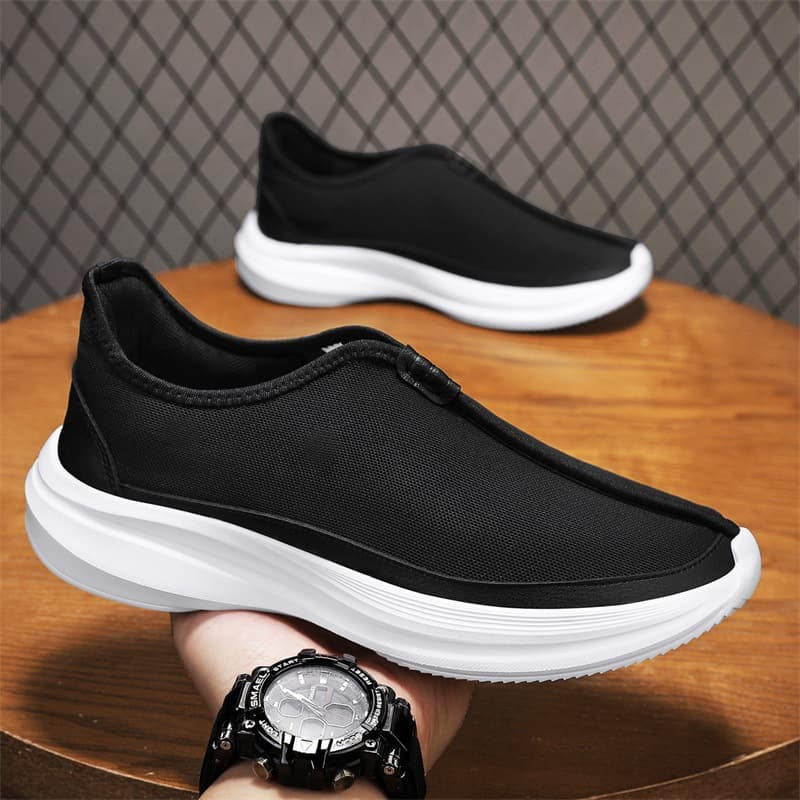 Casual shoes 2025 summer new fashion trend cloth shoes non-slip wear-resistant casual lazy one-leg canvas trendy shoes