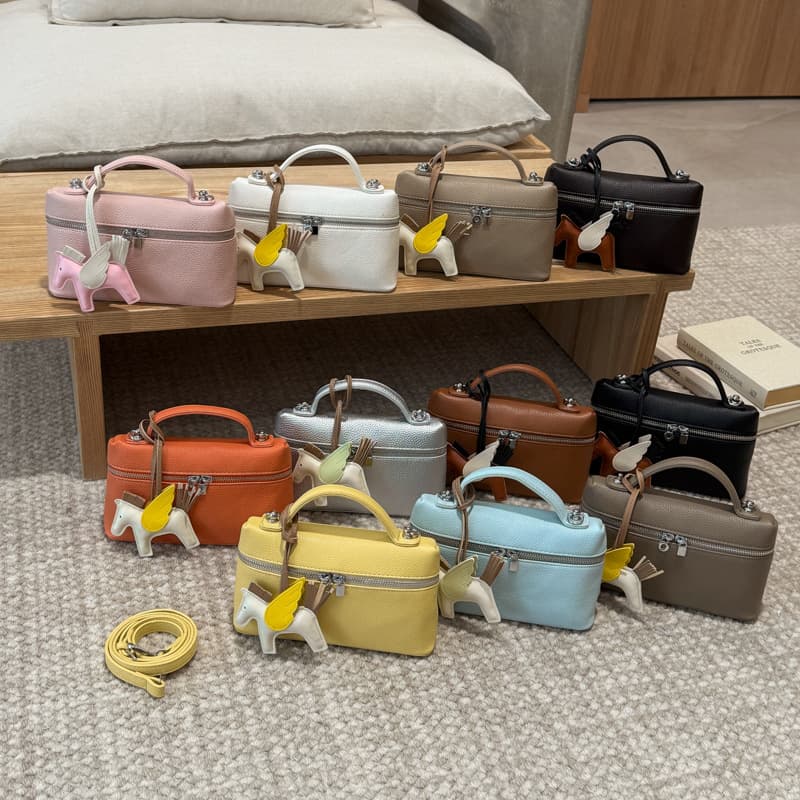Super popular niche bag women's 2026 new summer versatile Korean crossbody bag handheld small square bag