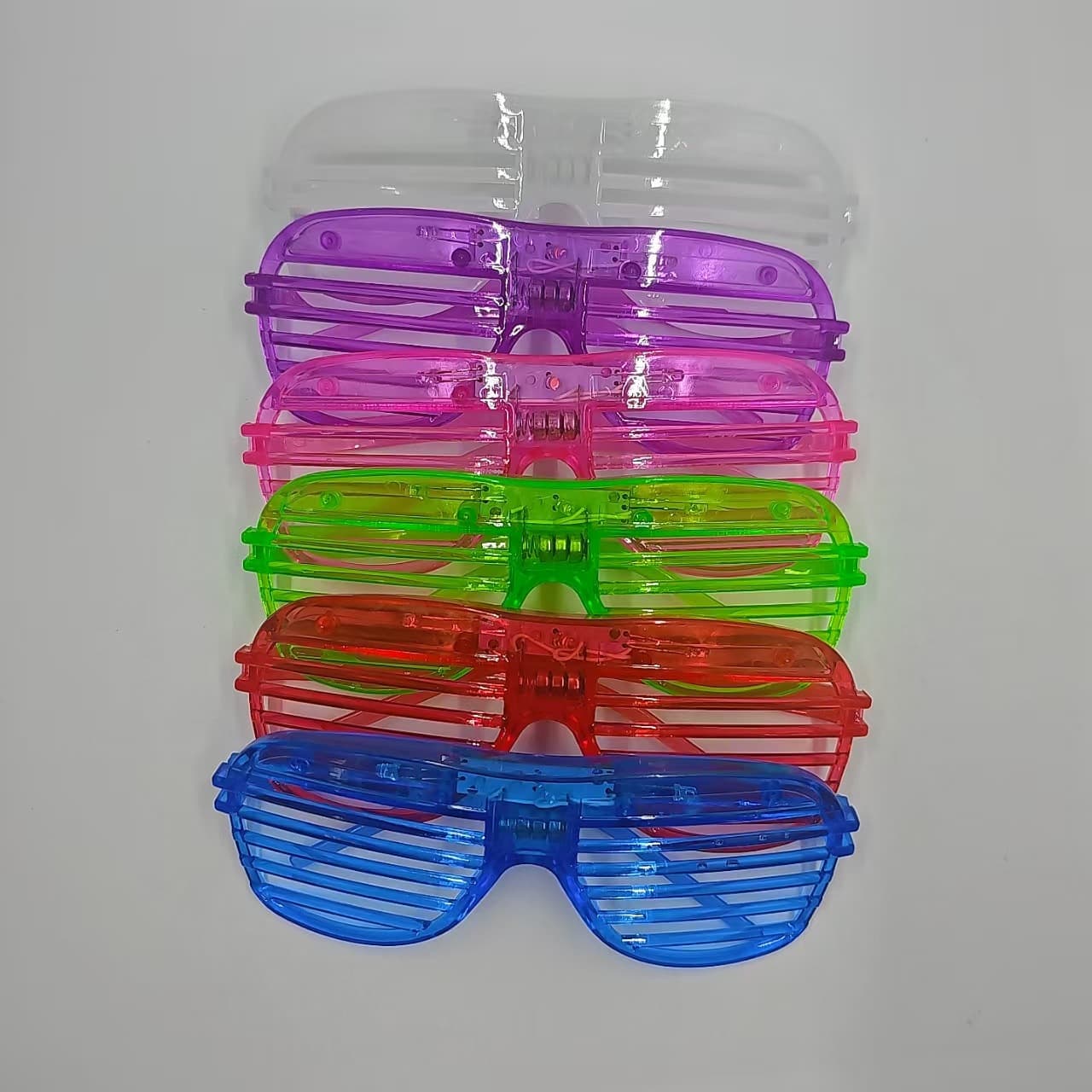 LED blinds, flashing glasses for clubbing, birthday parties, and cheering; toy light-up glasses.