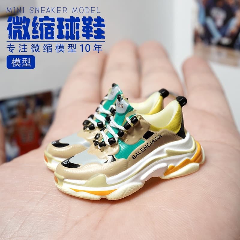 Miniature Toy Luxury Series Paris LV Gucci Dad Shoes Barefoot Shoes Pair Mini Barefoot Shoes 3D AJ