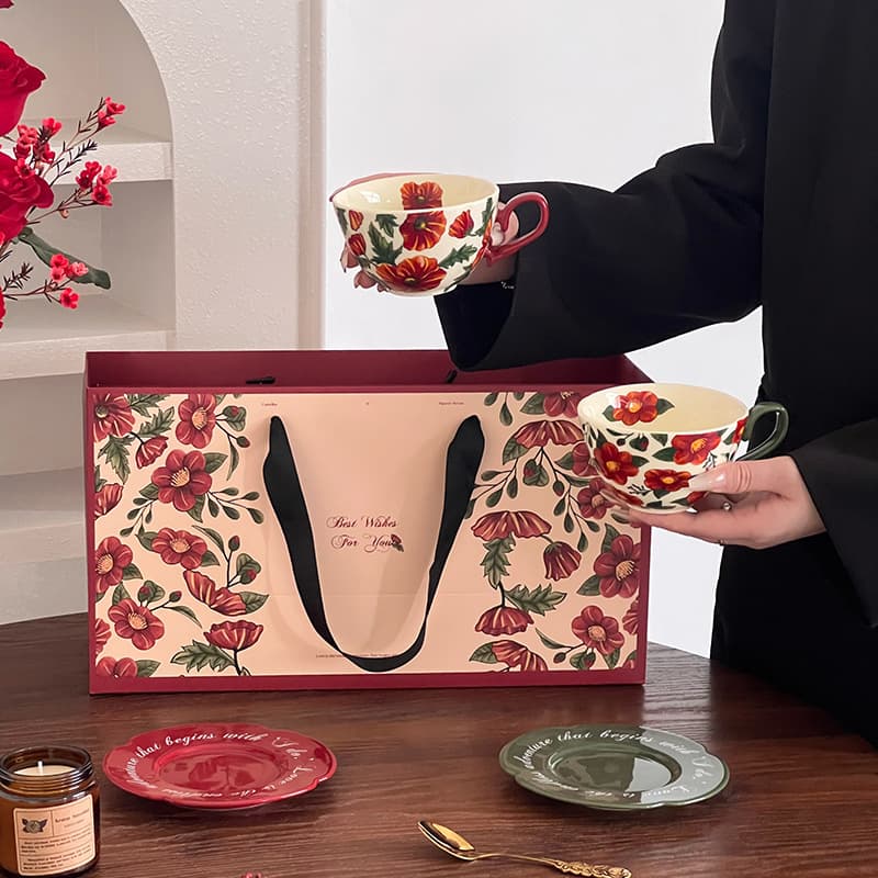 Retro oil painting rose coffee cup and saucer gift box Internet celebrity couple wedding souvenir housewarming birthday gift supply