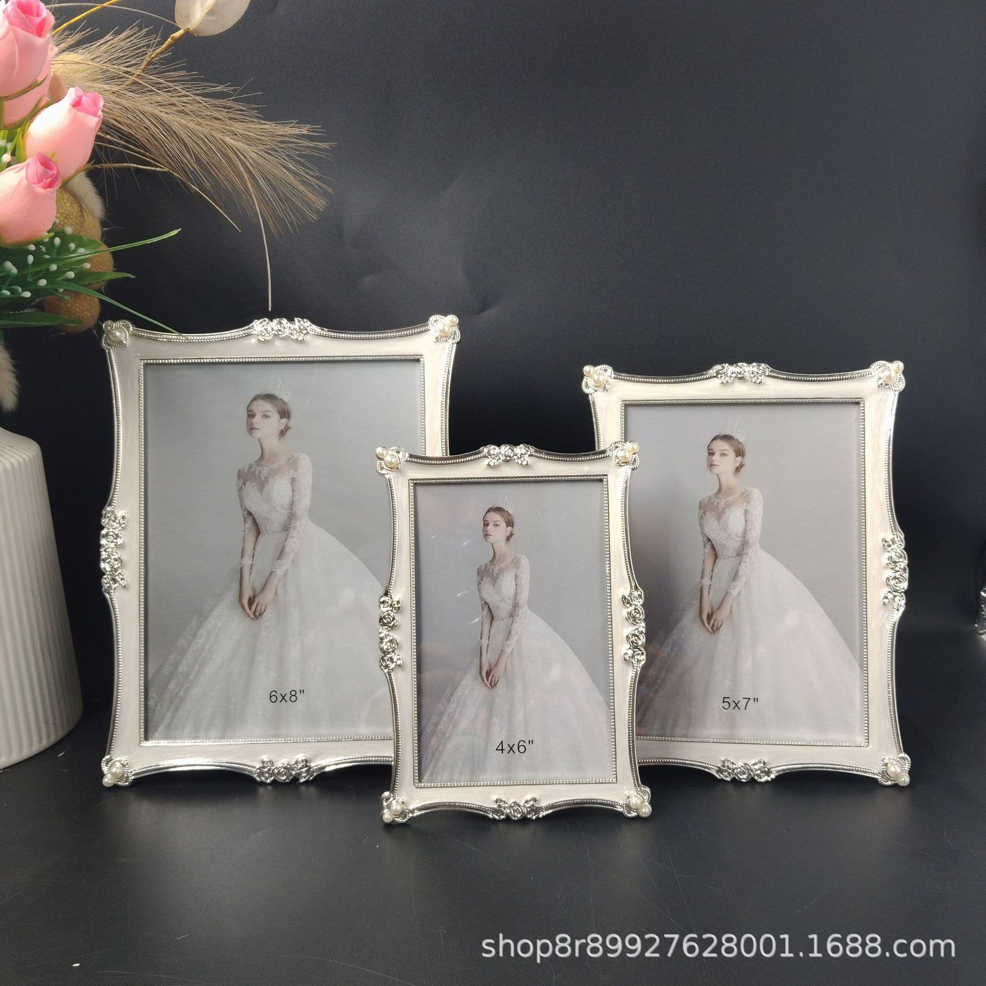 Environmentally friendly zinc alloy silver epoxy metal photo frame, fashionable table photo frame