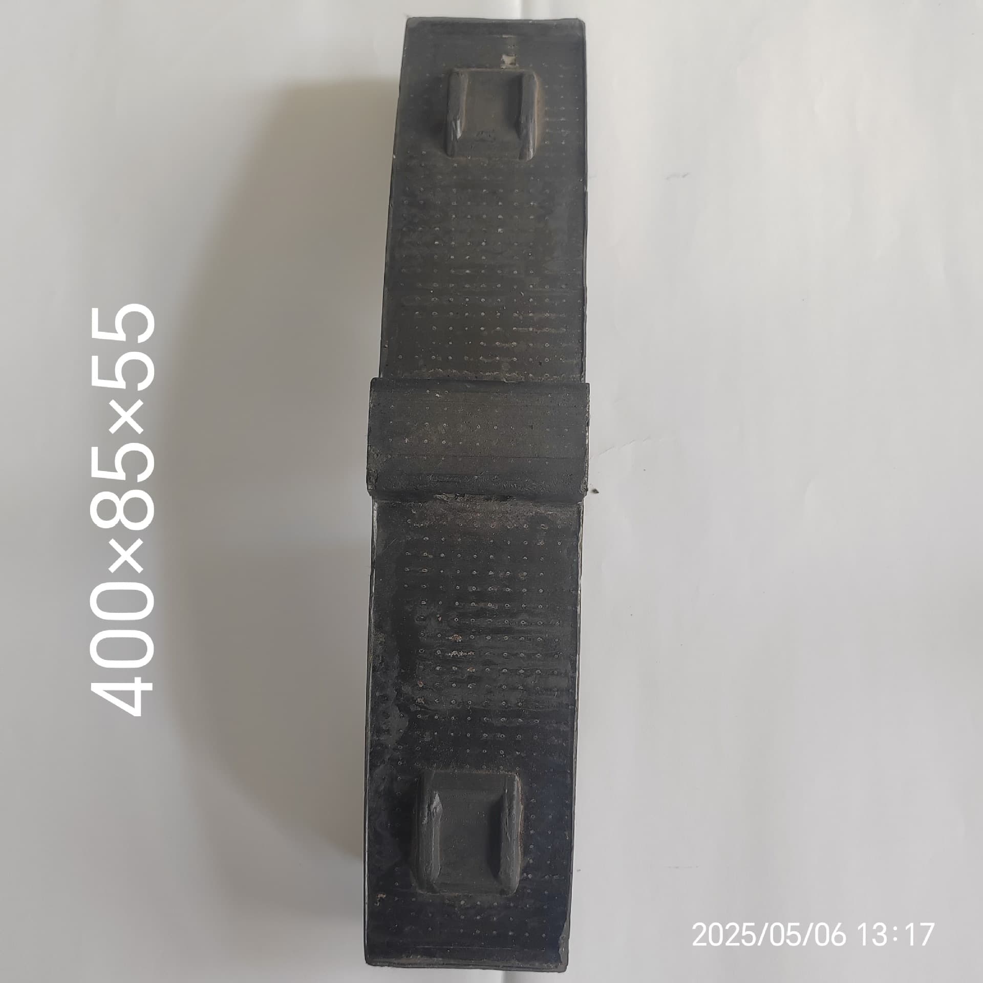 Train brake shoes