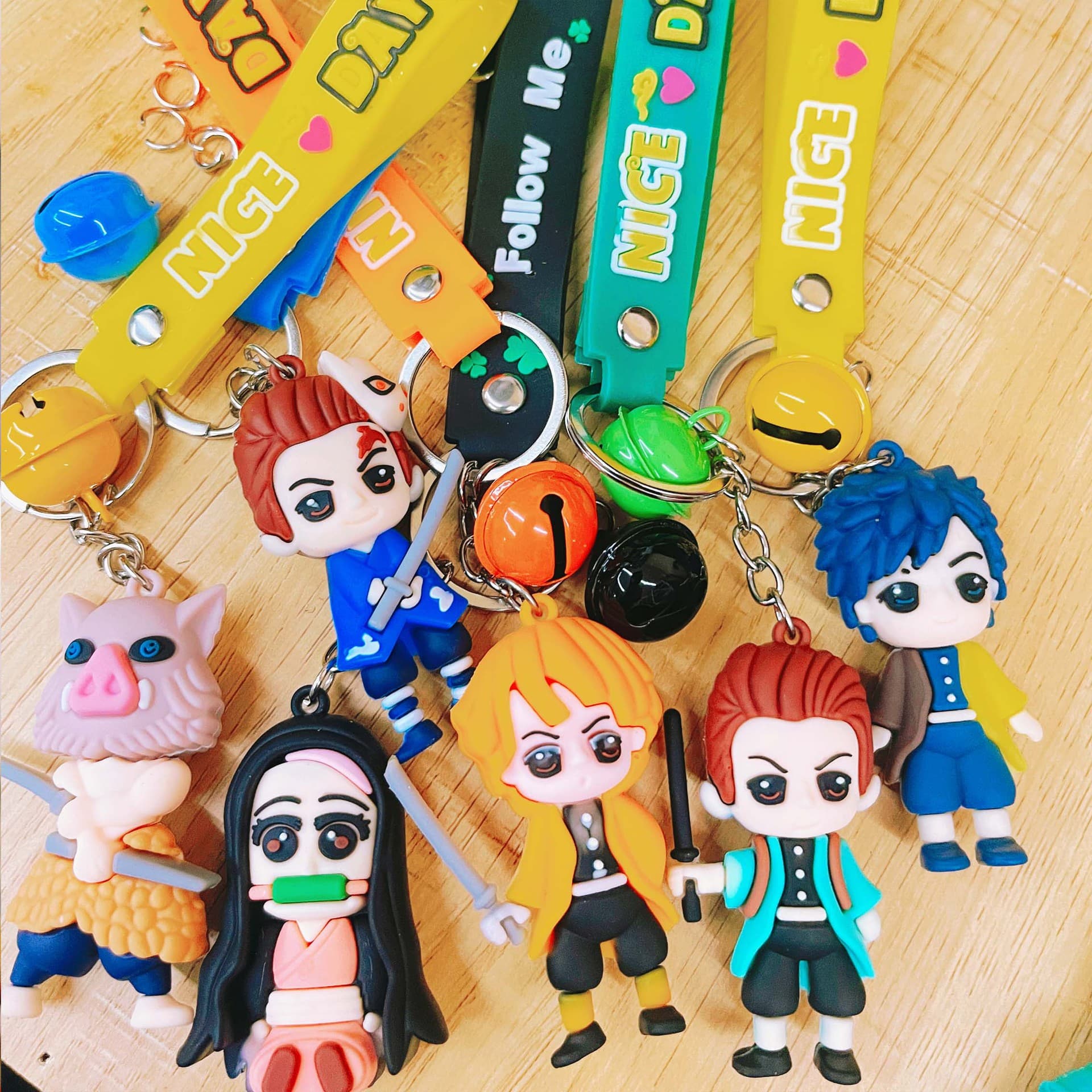 Cross-border Japanese cartoon animation keychain car keychain temple fair stall cheap event gift Demon Slayer: Kimetsu no Yaiba