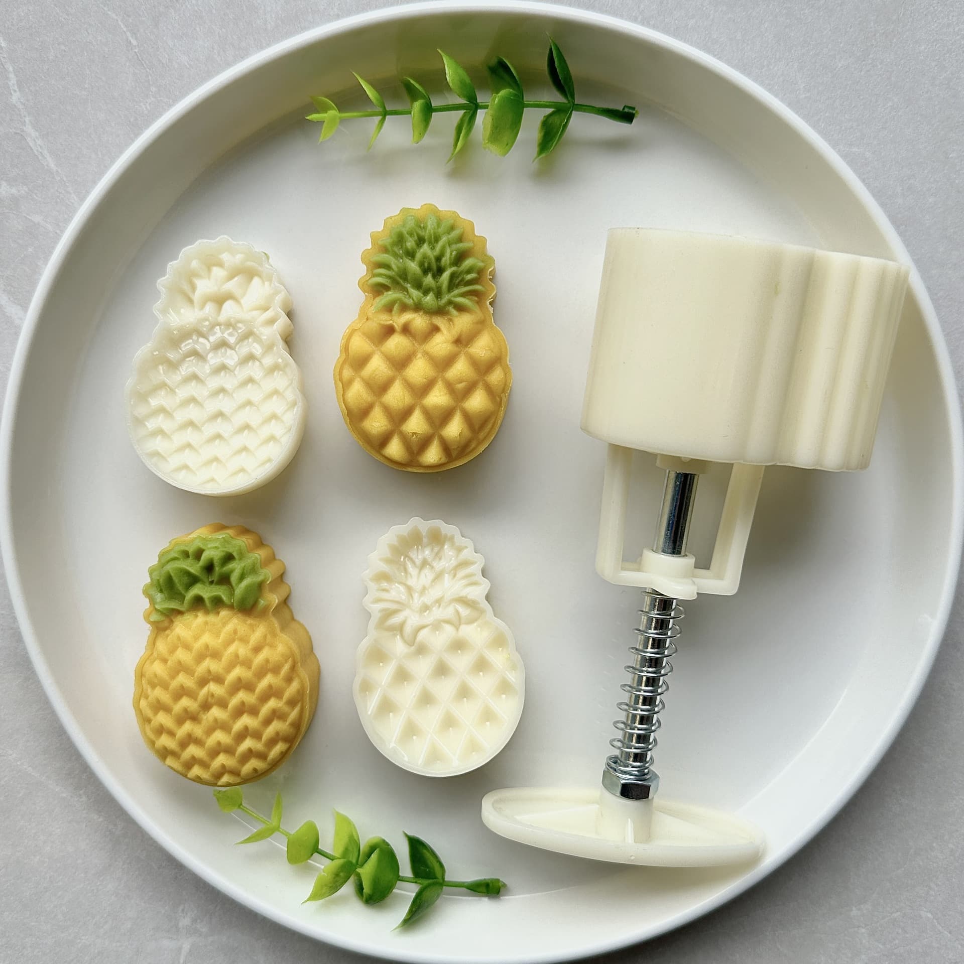 50g Cute 3D Pineapple, Durian, Pineapple Cake, Mung Bean Cake, Snow Skin Mooncake Mold Hand Press Plastic Baking Tool