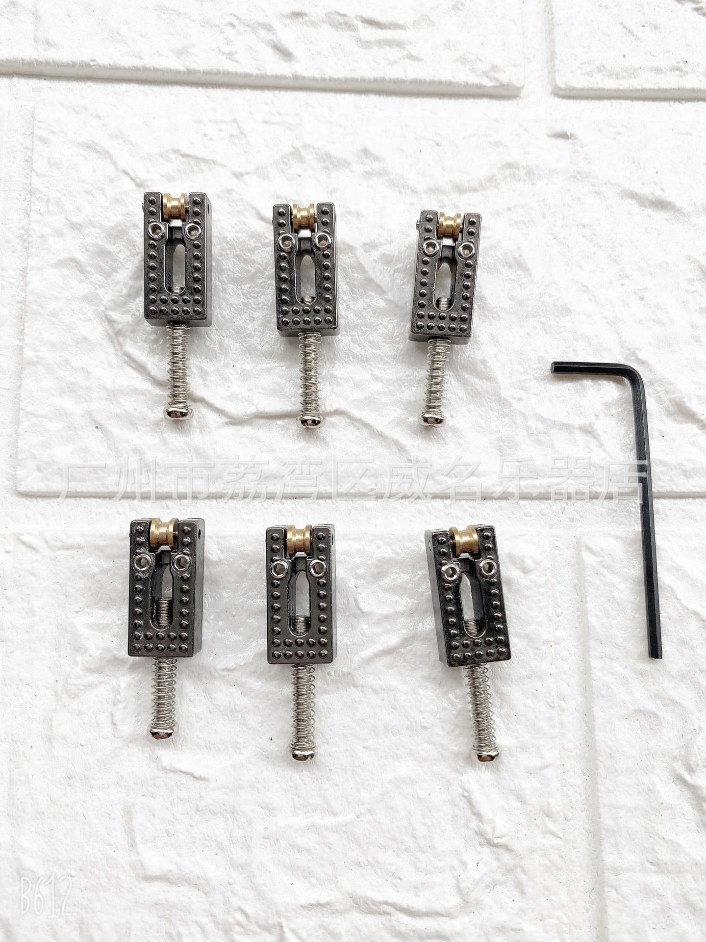 Electric guitar bridge saddle, single rocking tremolo bridge saddle, electric guitar tailpiece lower string buckle