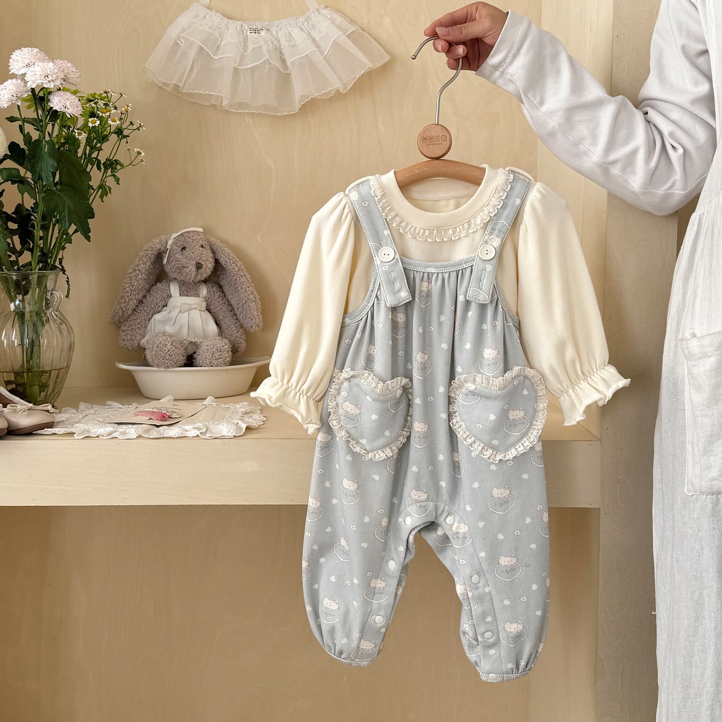 2026 Female baby polka dot two-piece set infant collar long-sleeved bottoming shirt love pocket suspender jumpsuit suit