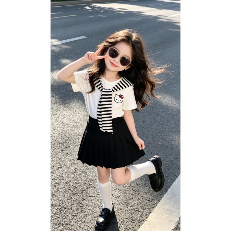 2026 new contrasting color shawl navy collar girls summer short-sleeved T-shirt waist pleated medium and large children's short top