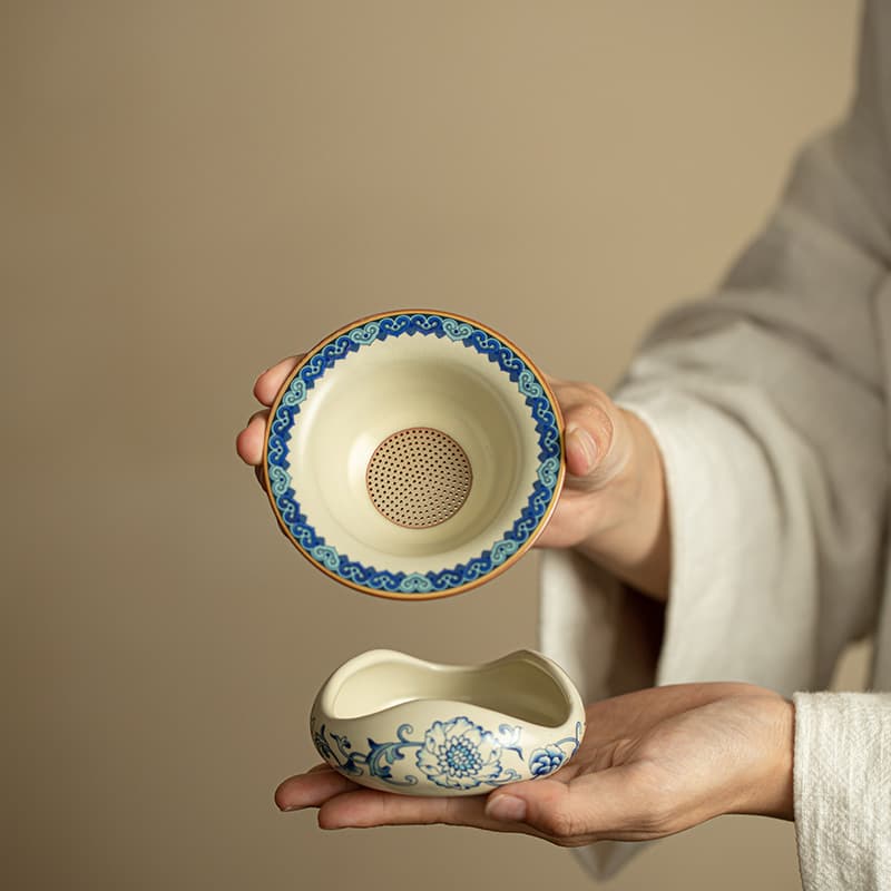 Chinese Vintage Blue and White Lotus Tea Filter Set with Base, Exquisite Tea Strainer Set, Ceramic Tea Accessories