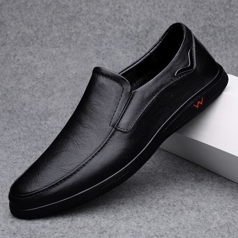 Men's slip-on leather shoes, genuine leather, breathable business casual shoes, 2025 spring new style, men's loafers, soft leather, soft sole.
