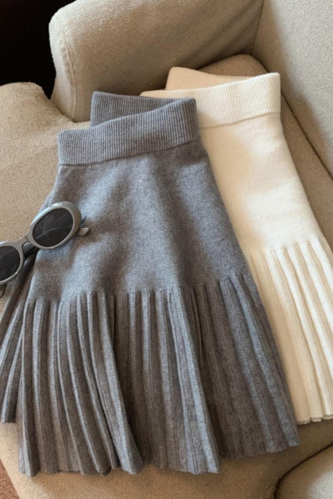 2025 Autumn New Stretch High-Waist Pleated Skirt for Women, Short A-Line Bodycon Knit Base Skirt