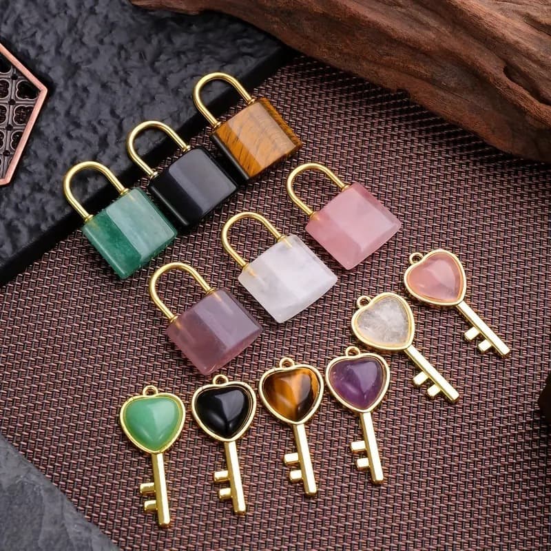 Gold Natural Stone Heart Key Lock Couple Lock Pendant Necklace Set Crystal Stone Pendant Wholesale